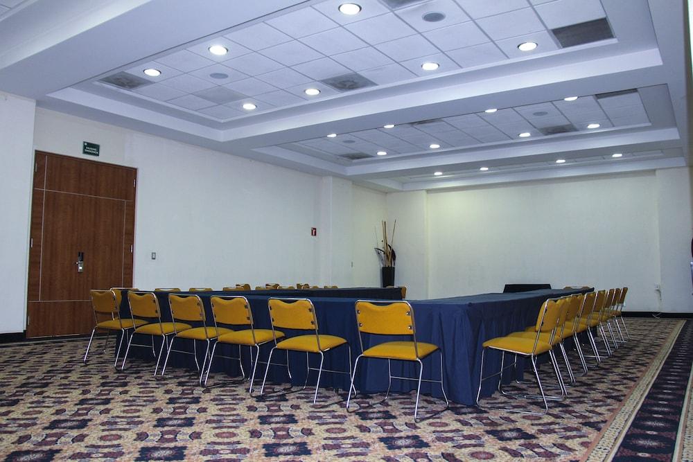 Hotel Soleil Business Class Celaya Extérieur photo