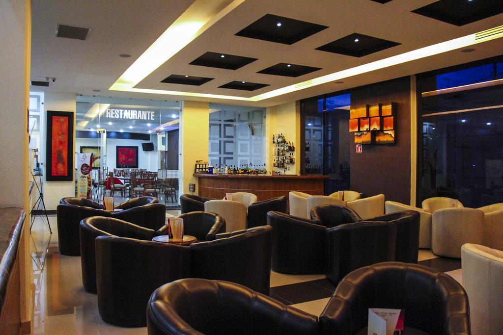 Hotel Soleil Business Class Celaya Extérieur photo