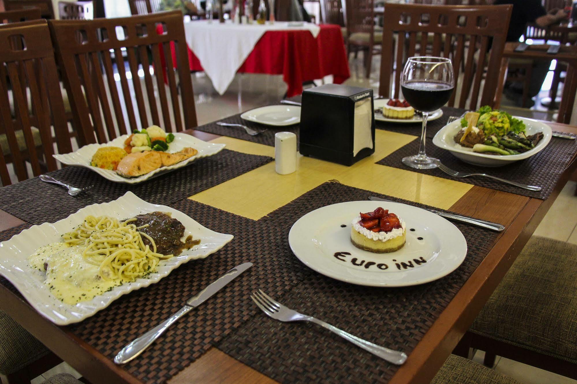 Hotel Soleil Business Class Celaya Extérieur photo